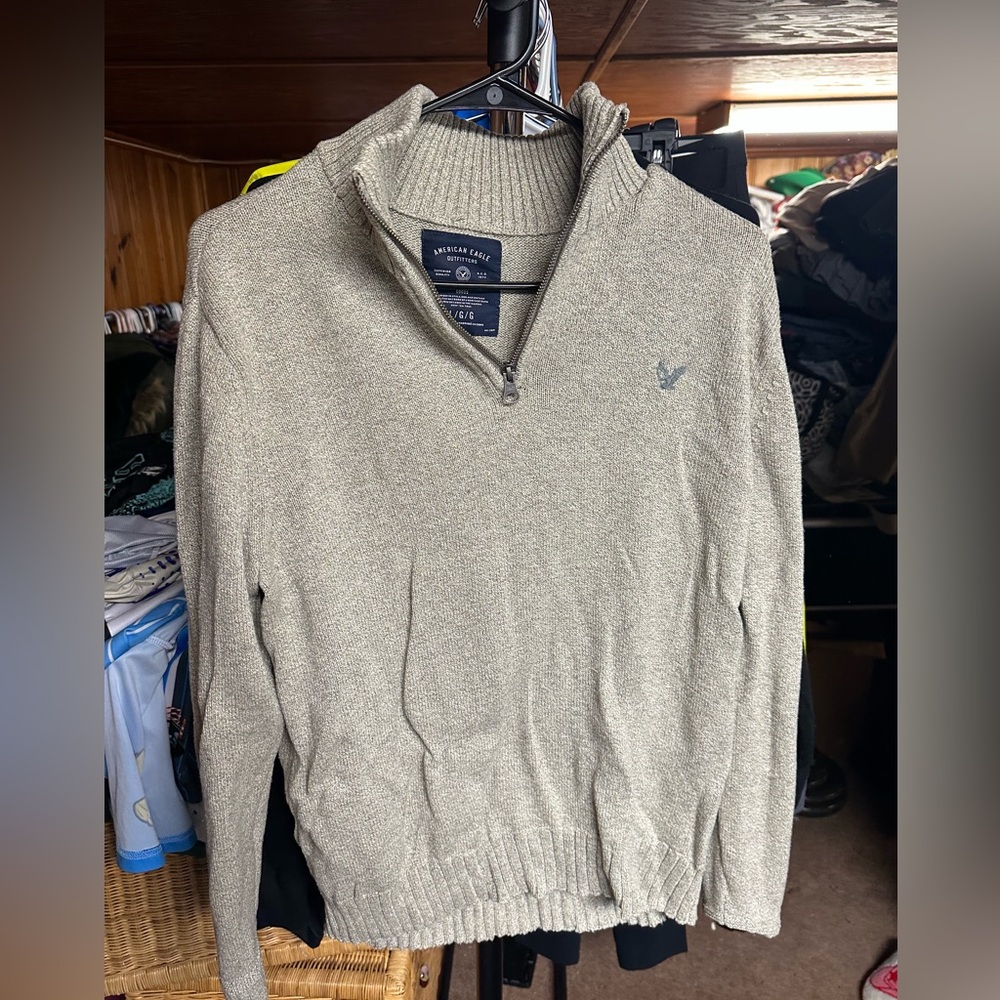 American Eagle men’s large quarter zip